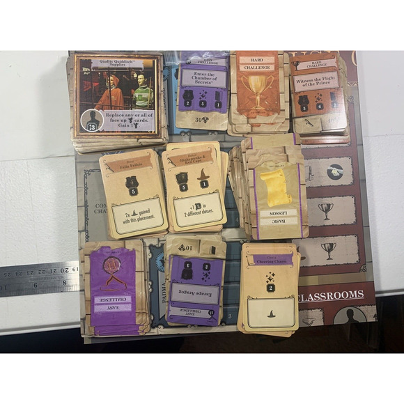 Harry Potter: House Cup Competition Board Game USA-OPOLY - Picture 9 of 16